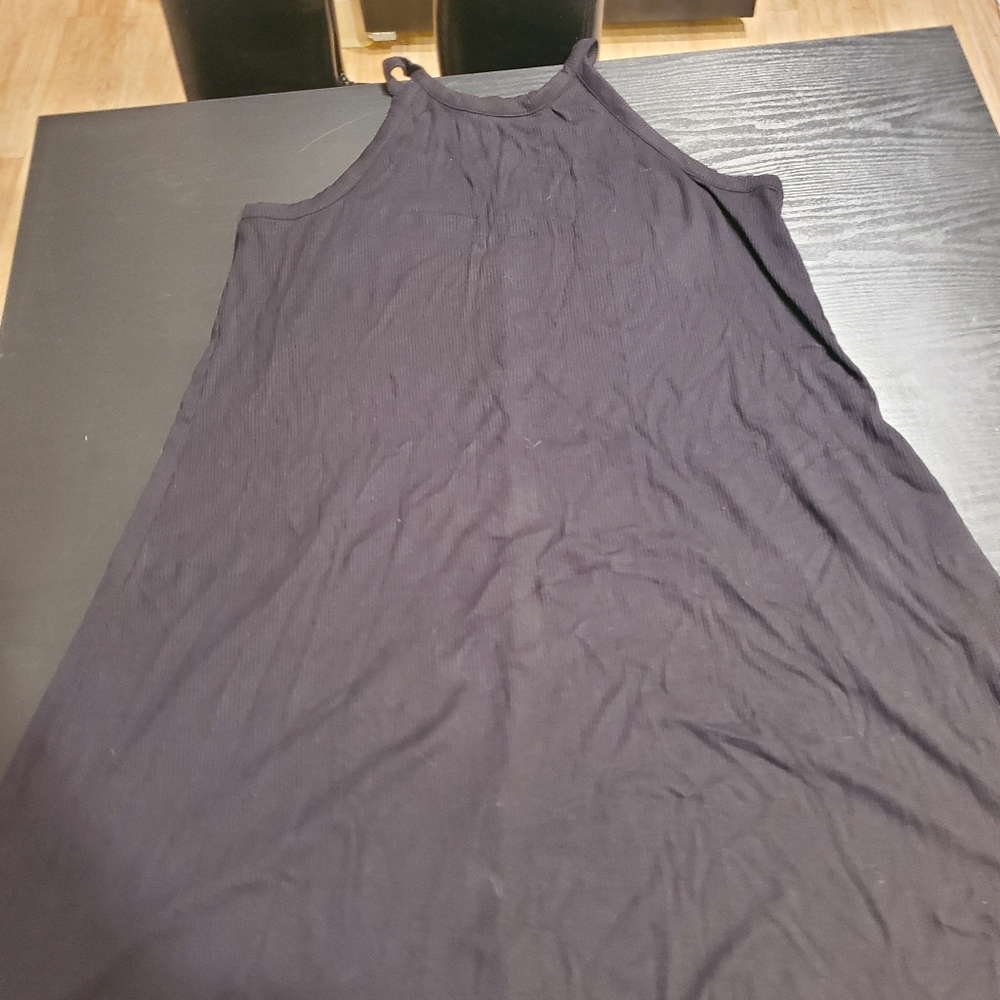 Black Sleveless Dress